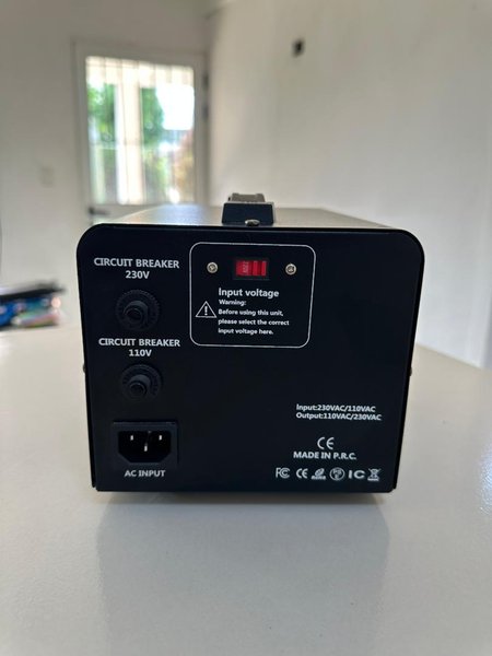 Conversor de corriente de 220 a 110v y de 110 a 220v